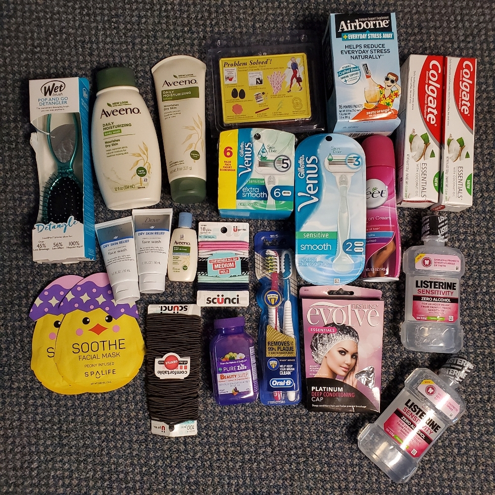 HUGE self care beauty hygiene bundle 22 items - Picture 1 of 4